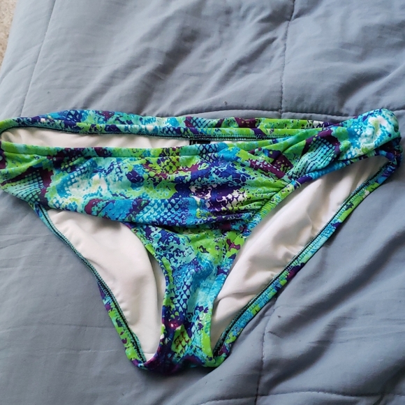 Three individual bikini bottoms (L/12) - Picture 2 of 3